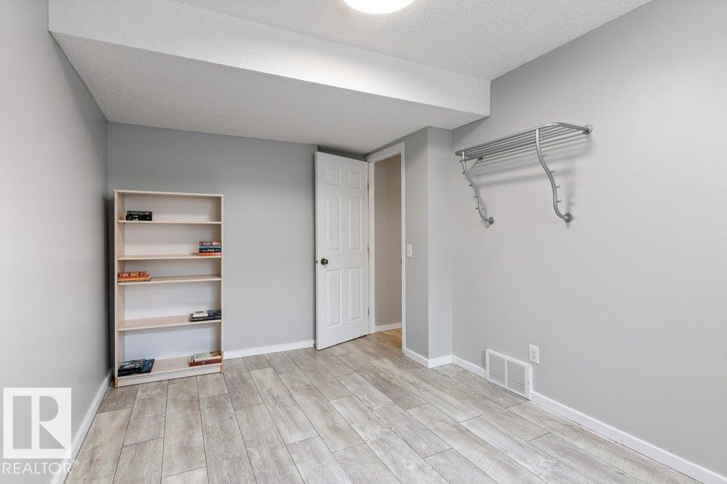 1 ERINWOODS PL, St. Albert