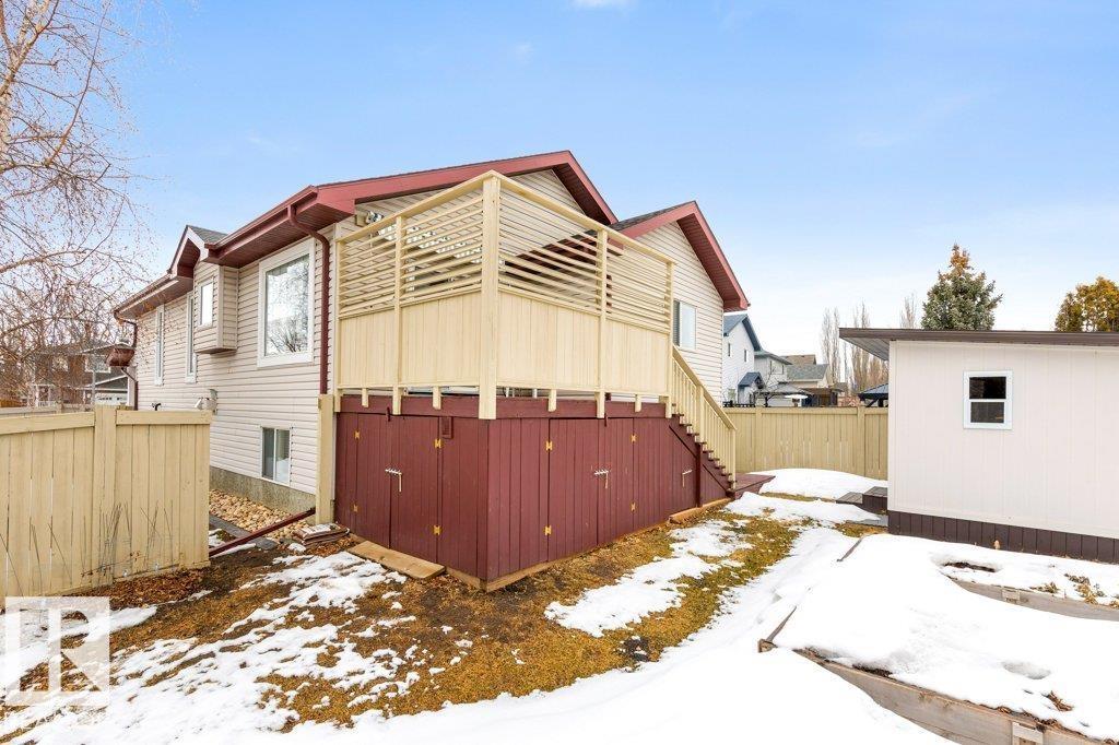 1 ERINWOODS PL, St. Albert