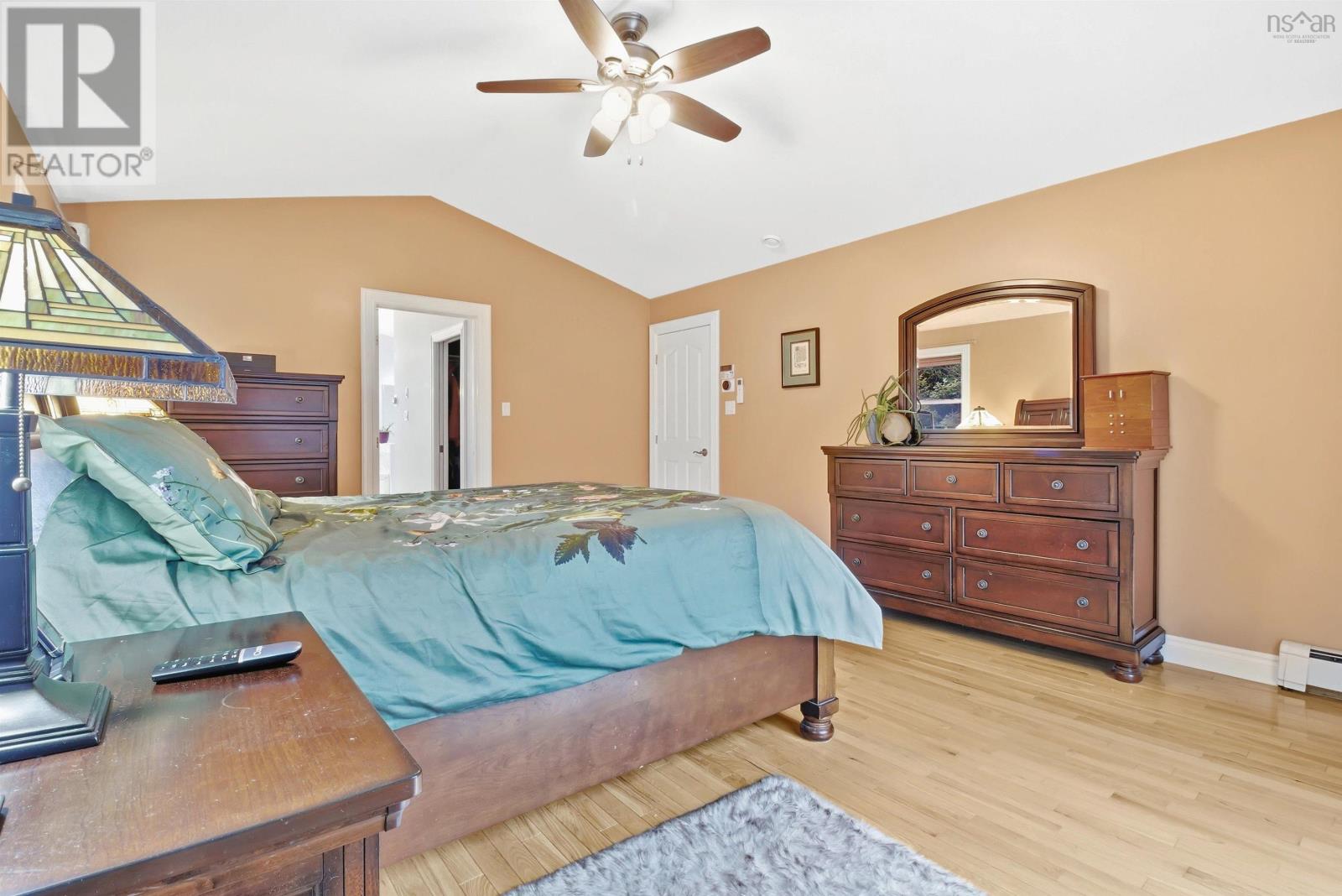 Property 18 of 47 of 68 Glen Arbour Way