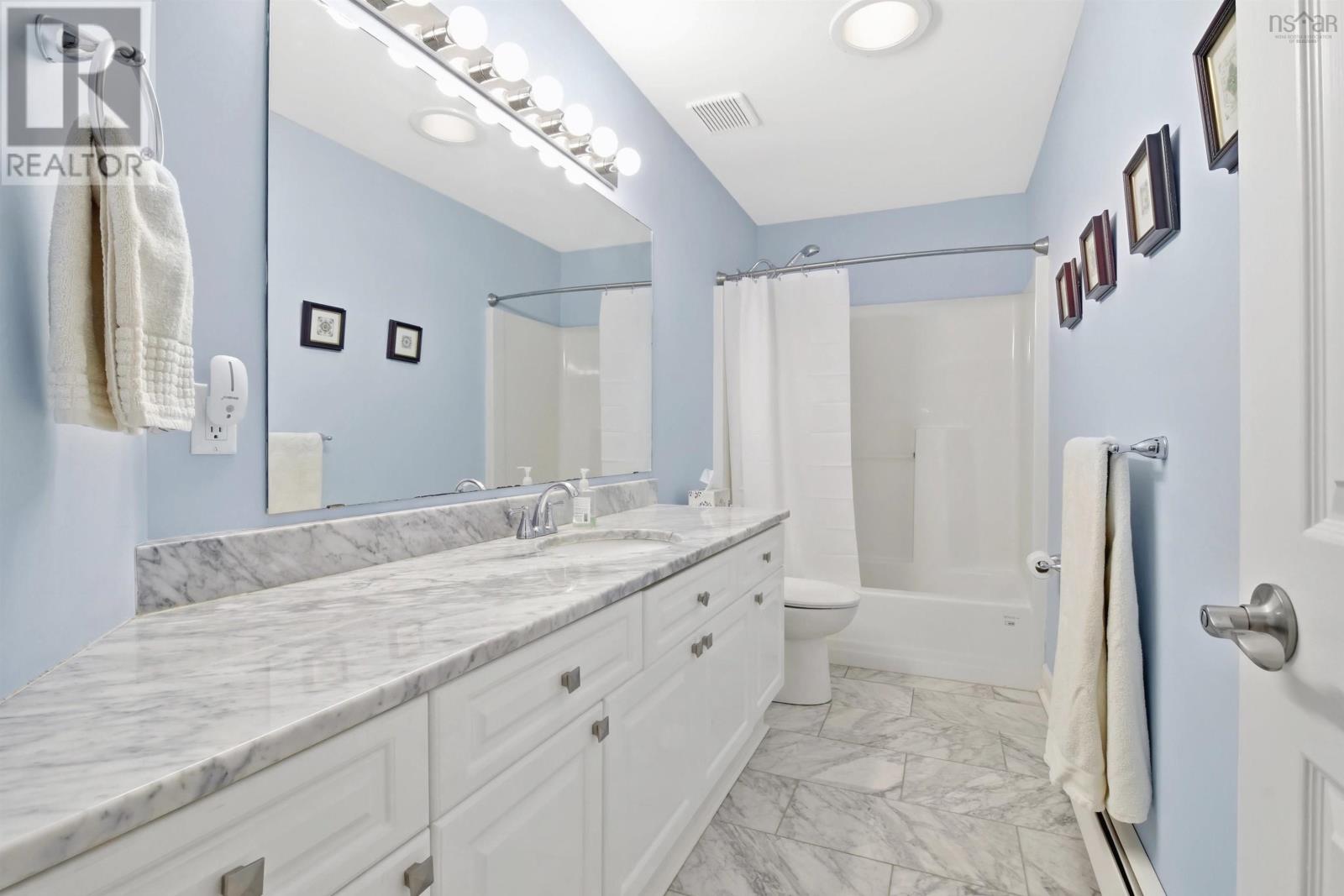 Property 28 of 47 of 68 Glen Arbour Way