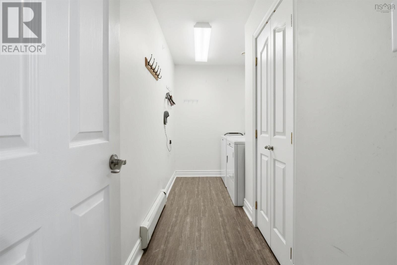 Property 21 of 47 of 68 Glen Arbour Way