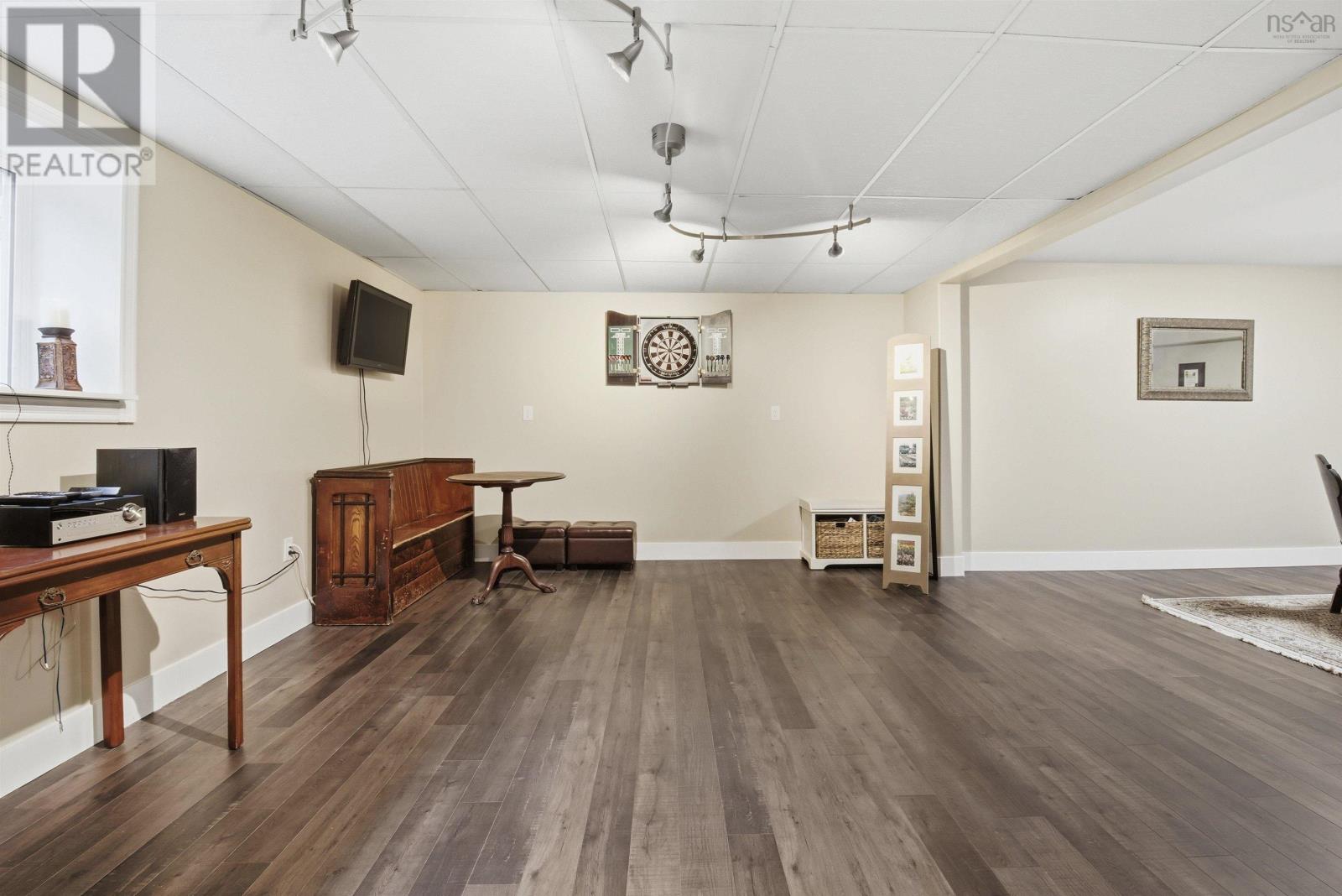 Property 35 of 47 of 68 Glen Arbour Way