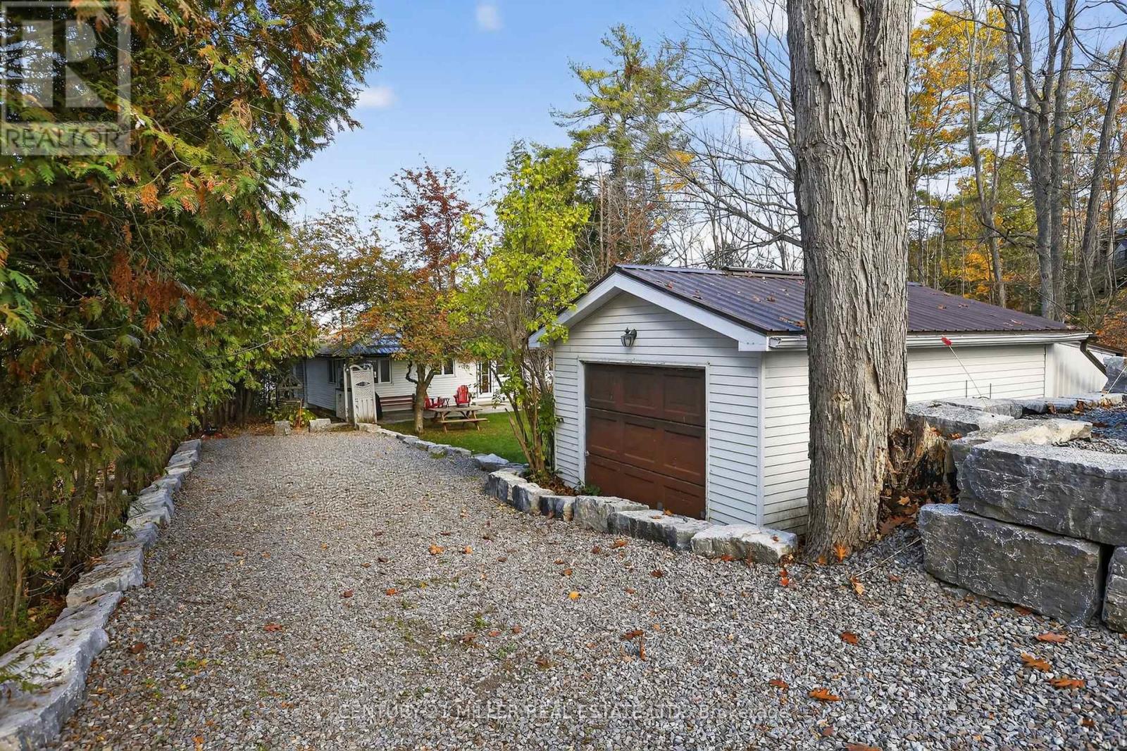 733 MARBLE POINT ROAD - 2