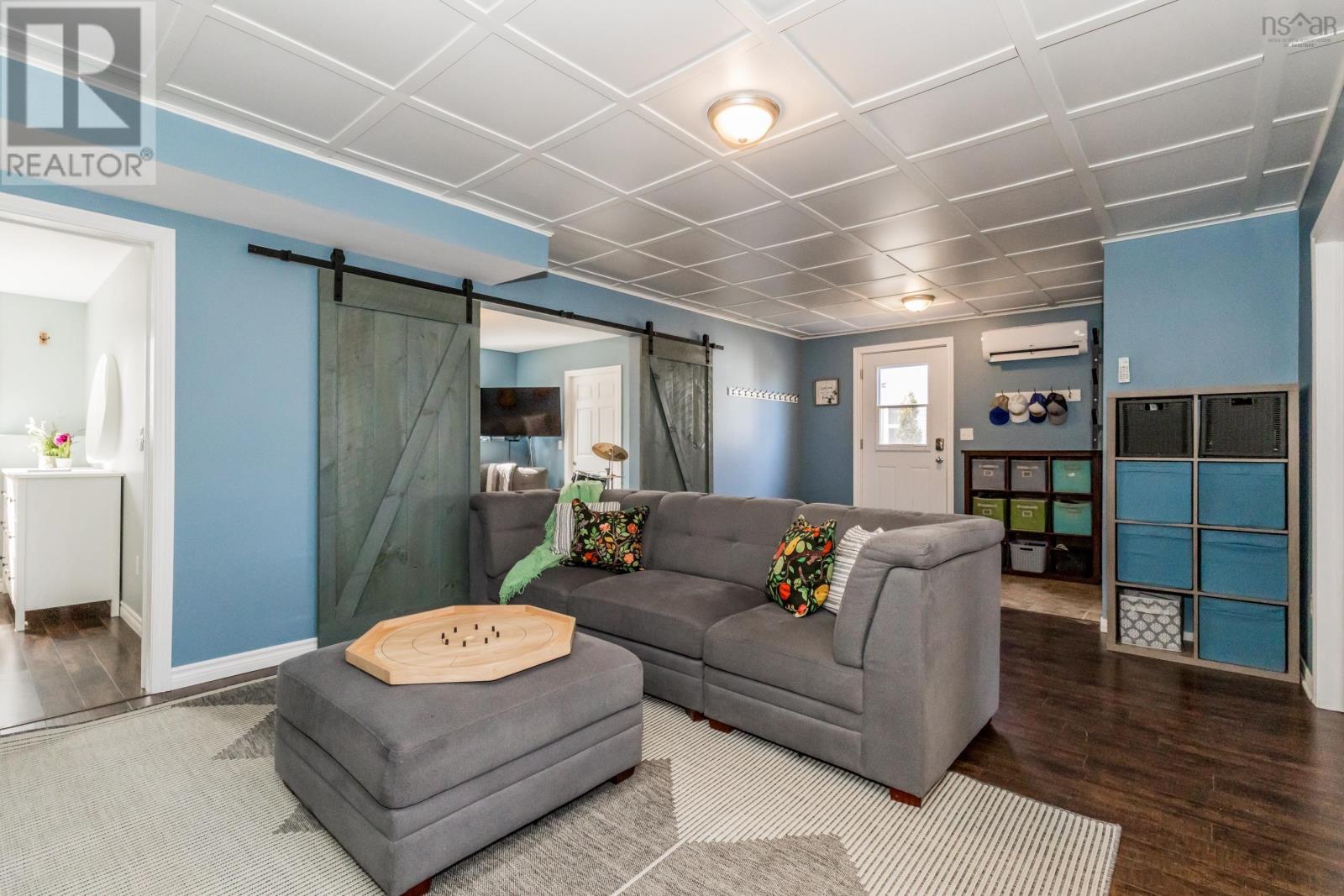 Property 25 of 47 of 26 Kent Avenue