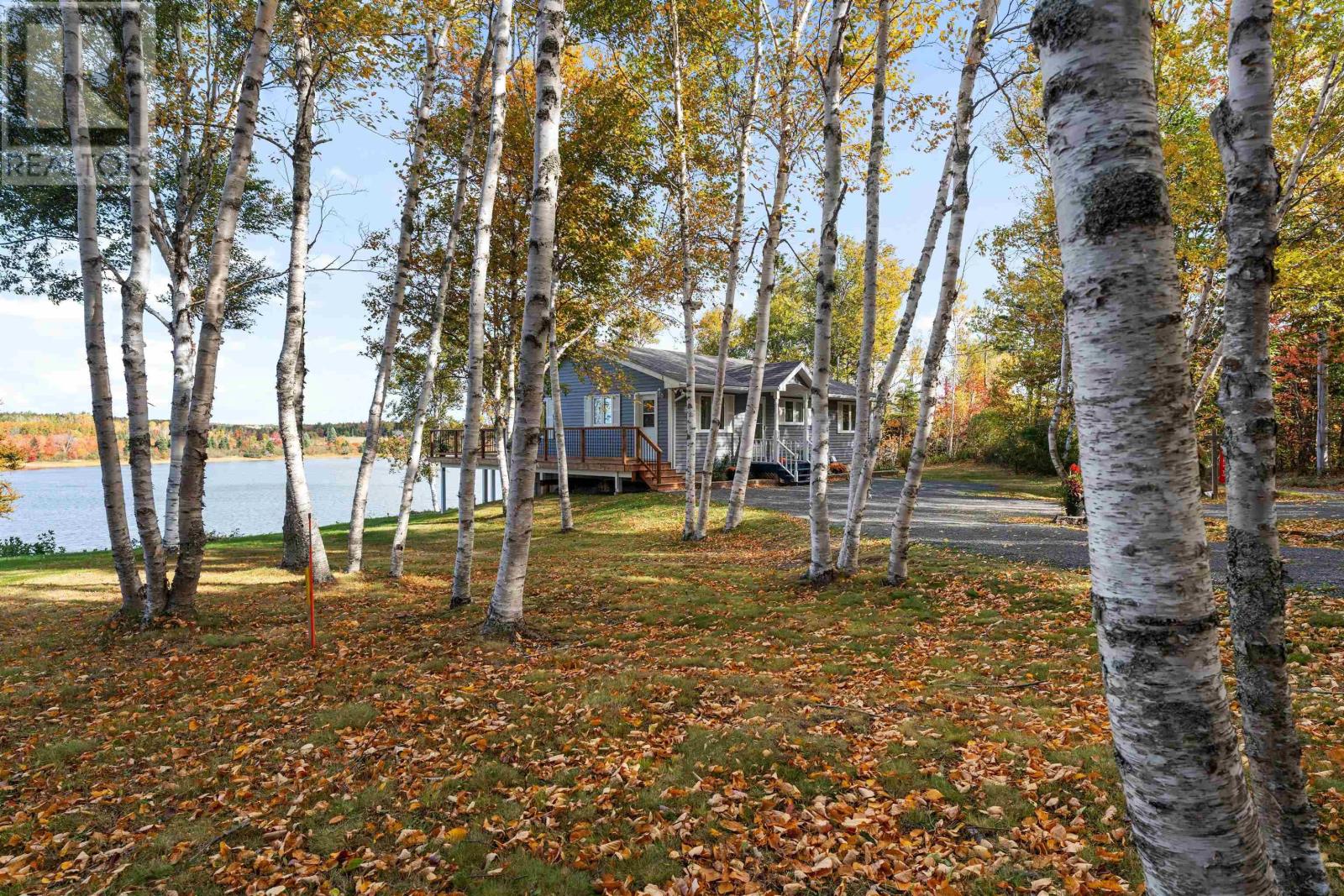 Property 17 of 50 of 83 Bay Loch Road