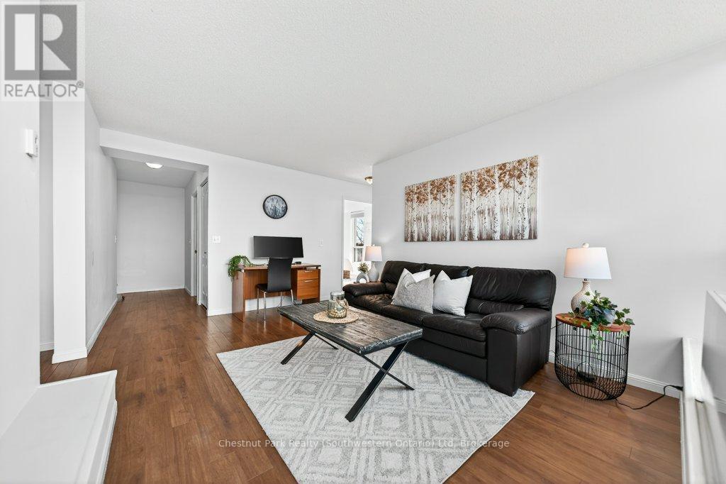 501 - 107 BAGOT STREET — photo 24