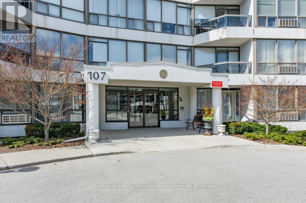 501 - 107 BAGOT STREET — photo 34