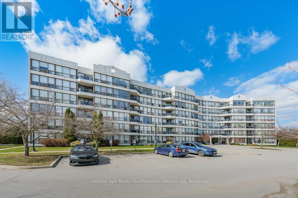501 - 107 BAGOT STREET — photo 37