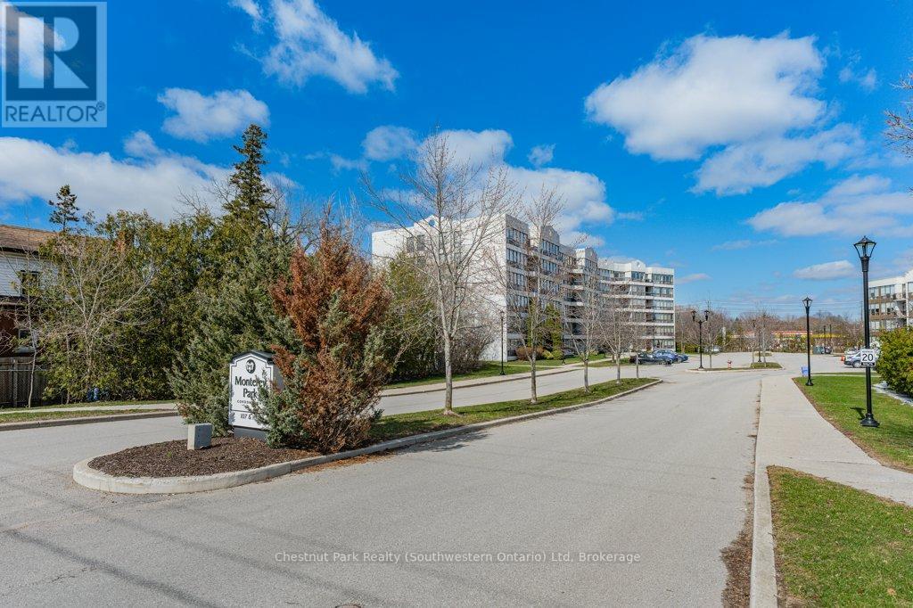 501 - 107 BAGOT STREET — photo 39