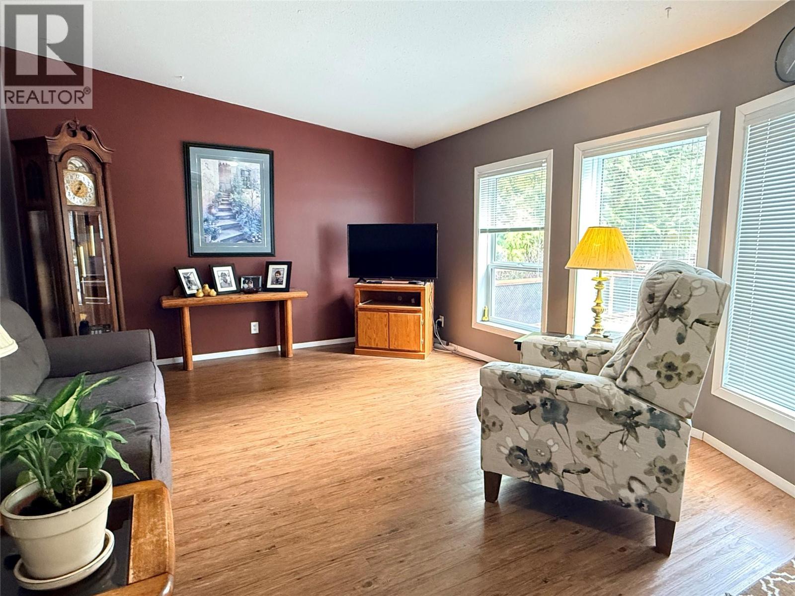 2135 HUNTER FRONTAGE Road - 12
