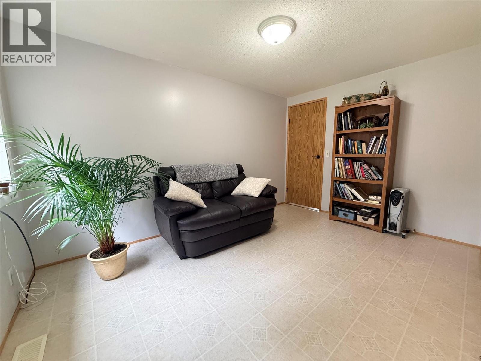 2135 HUNTER FRONTAGE Road - 23