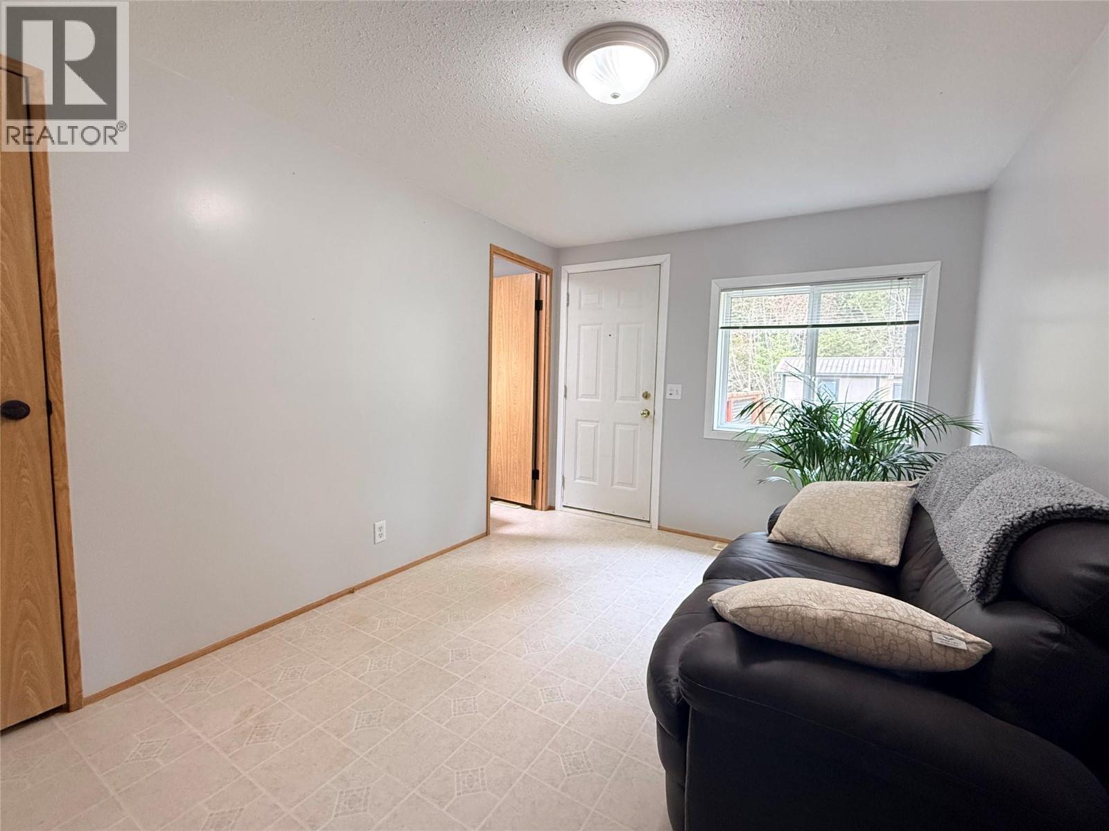 2135 HUNTER FRONTAGE Road - 24
