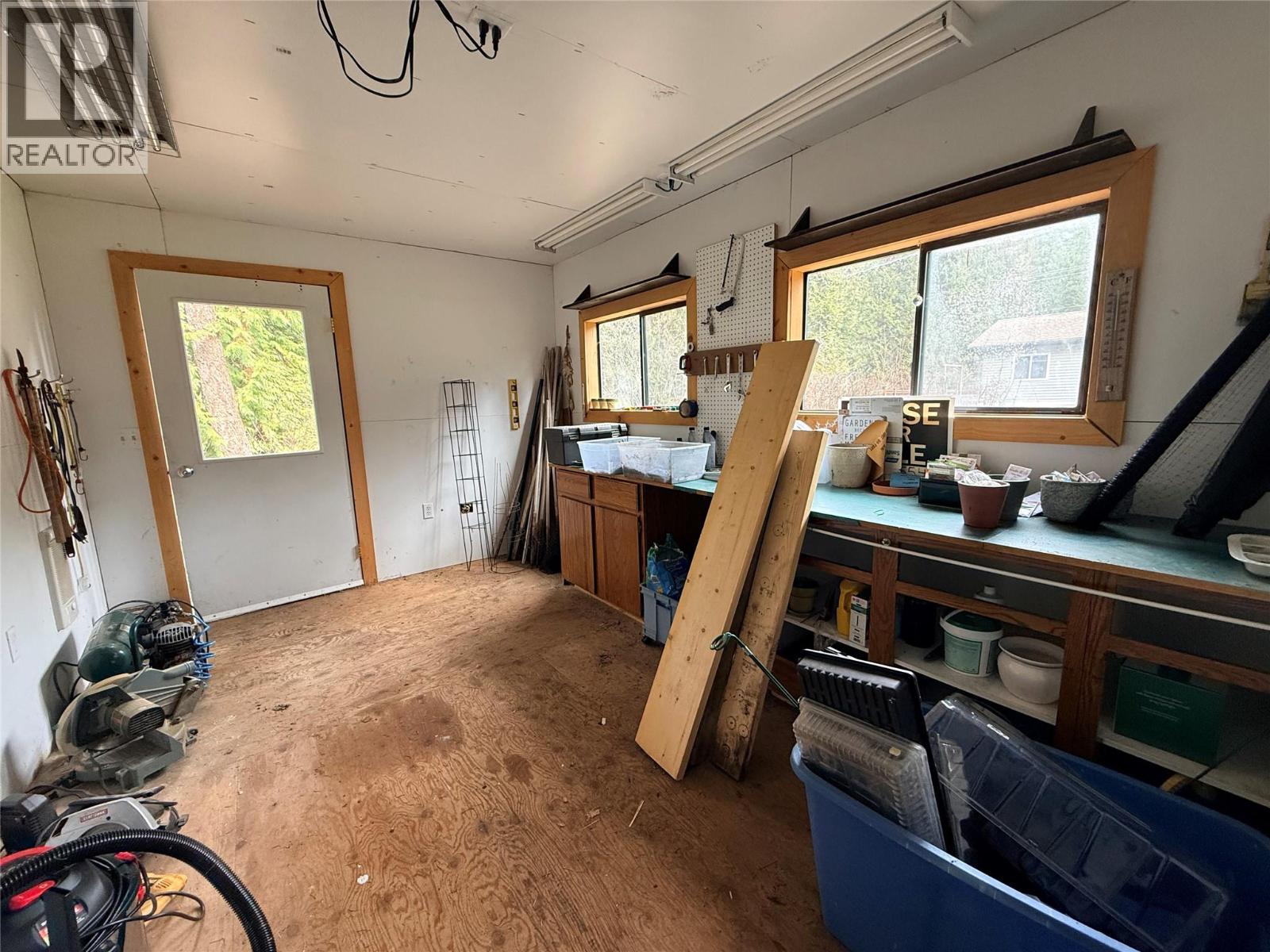 2135 HUNTER FRONTAGE Road - 38