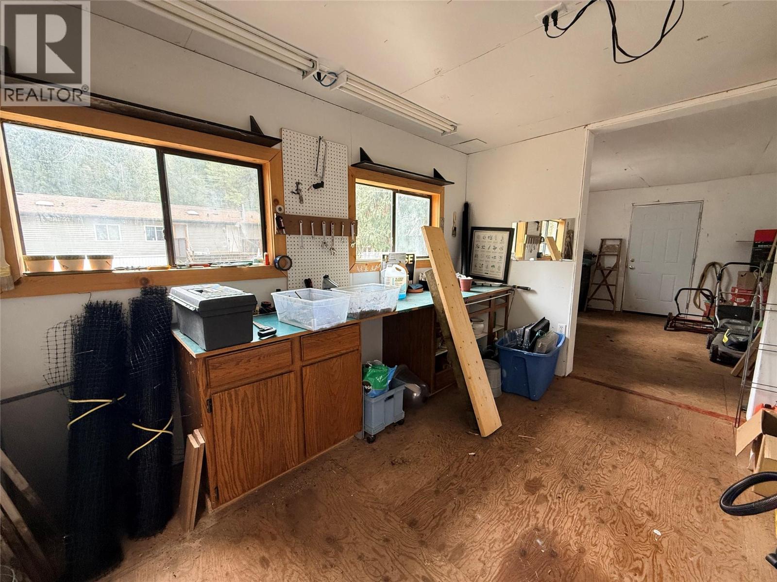 2135 HUNTER FRONTAGE Road - 39