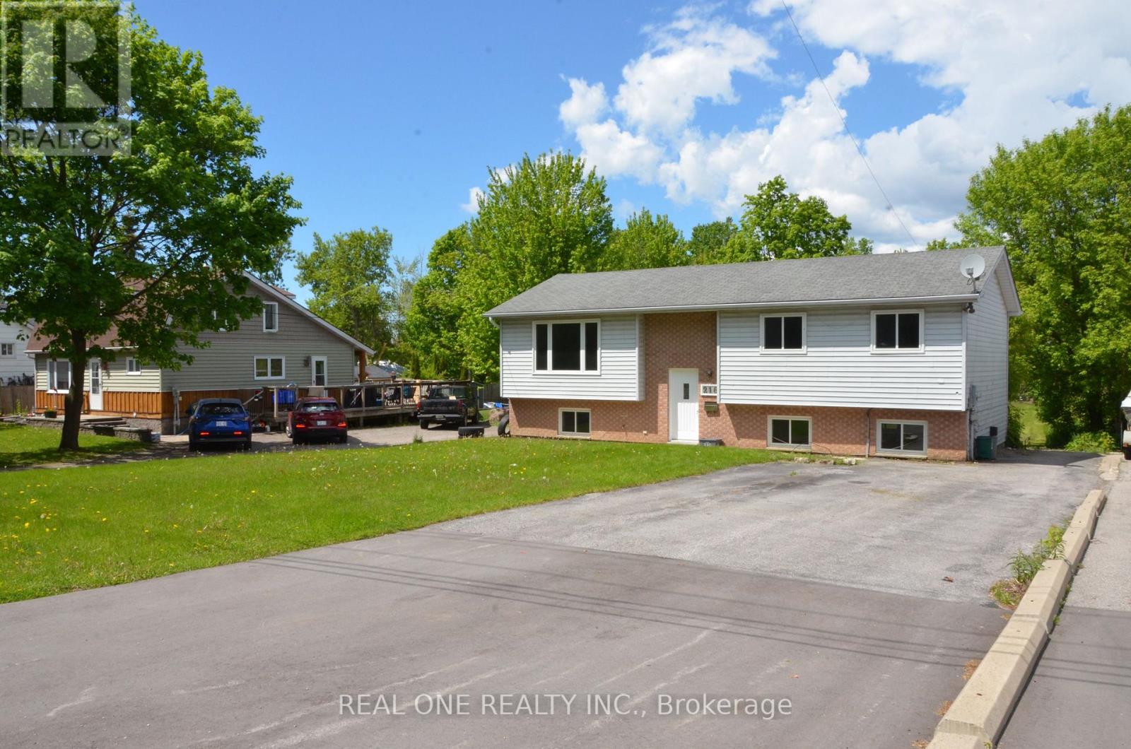 216 FOSTER DRIVE - 1