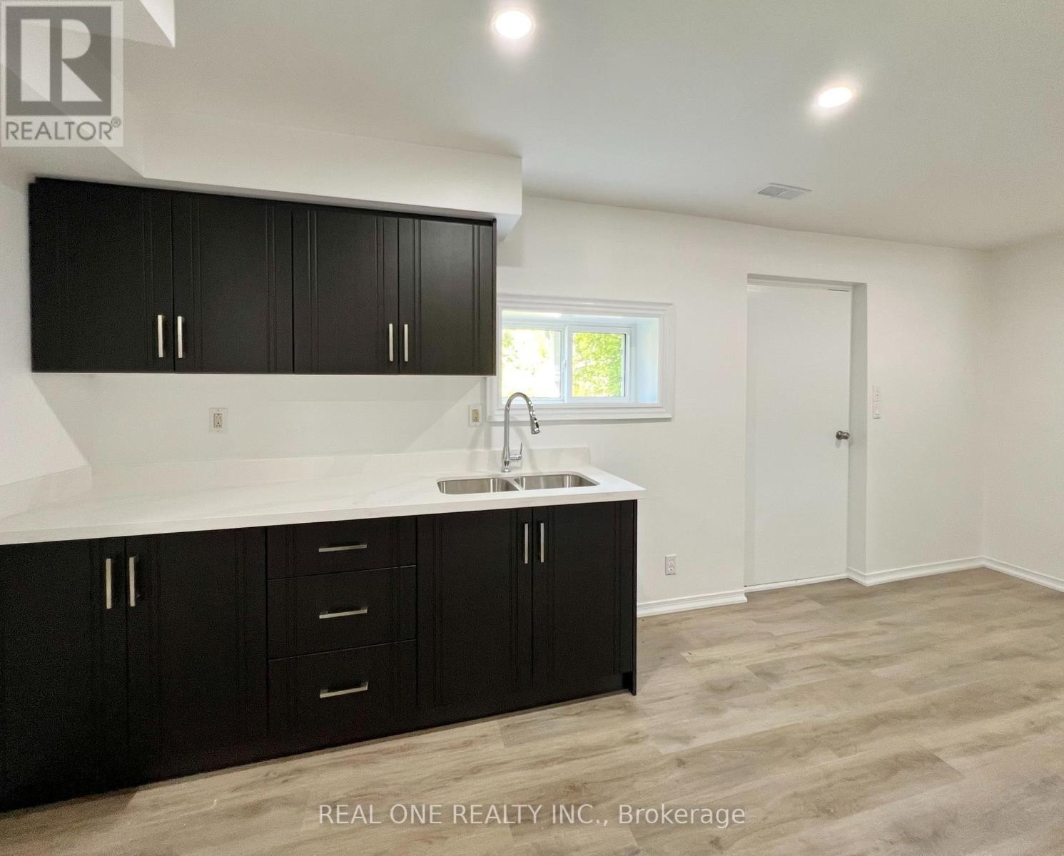 216 FOSTER DRIVE - 19