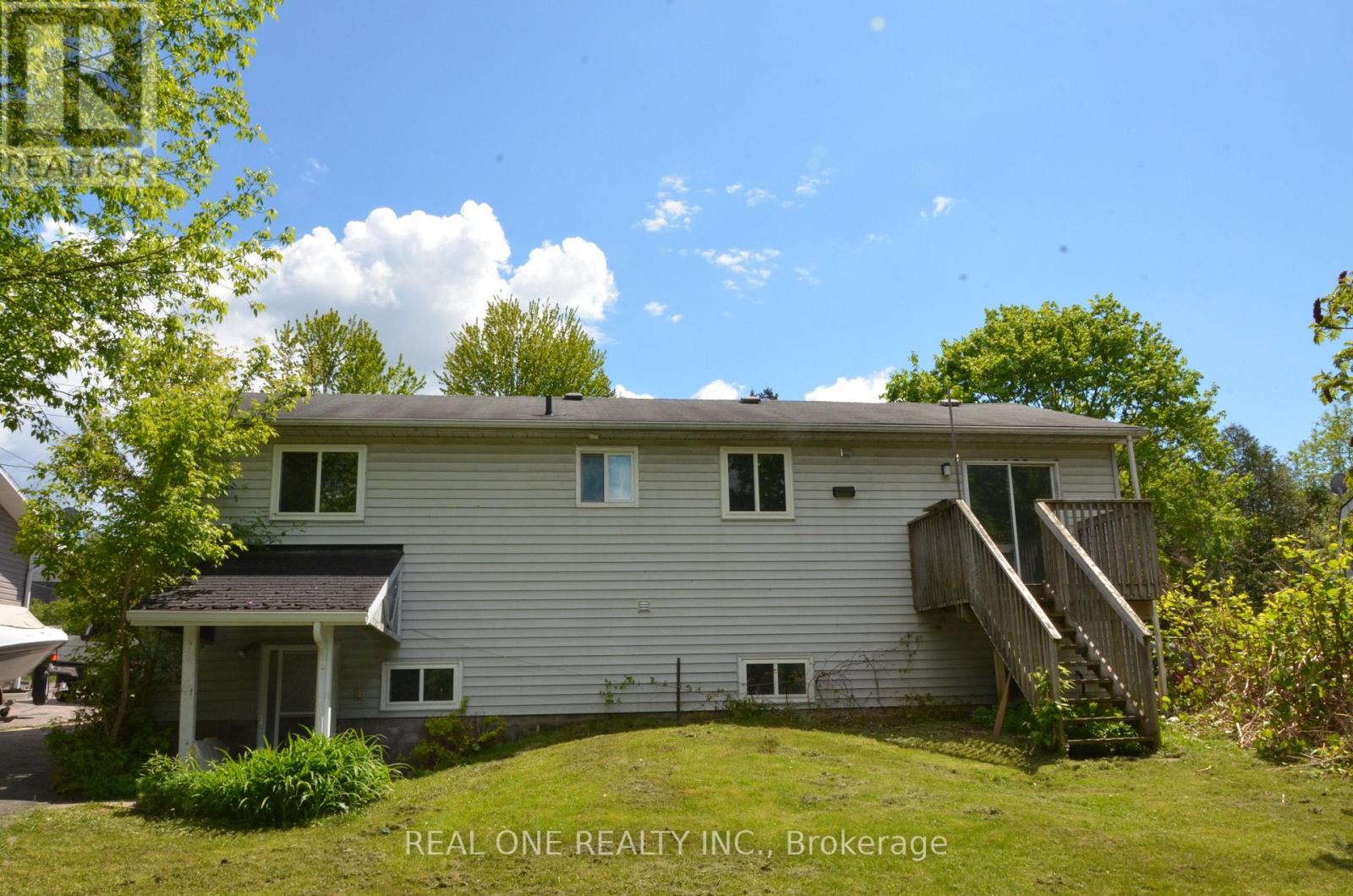 216 FOSTER DRIVE - 2