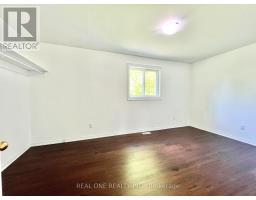 Living room - 216 Foster Drive, Barrie, ON L4N3X8 Photo 11