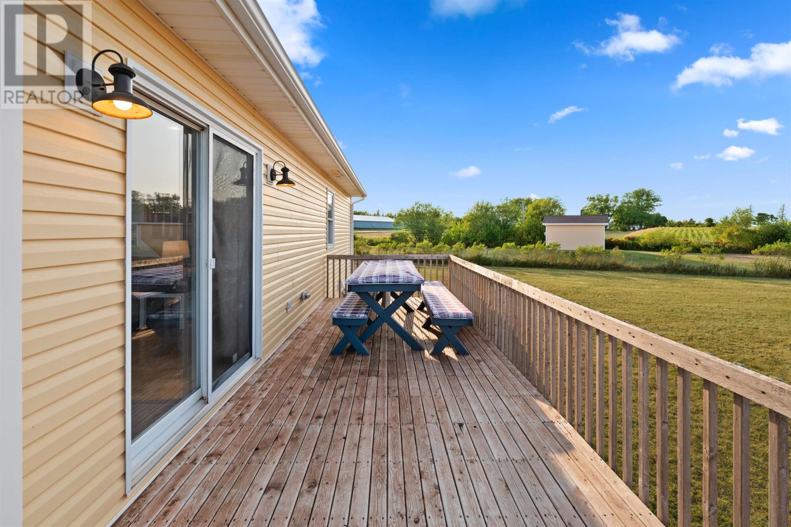 11 HEBRIDES LANE - 15