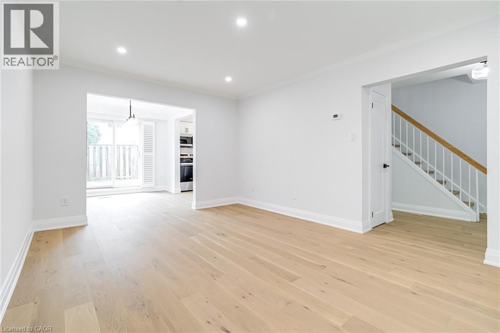 5475 LAKESHORE Road Unit# 4, Burlington, Ontario, L7L1E1 — Photo 6