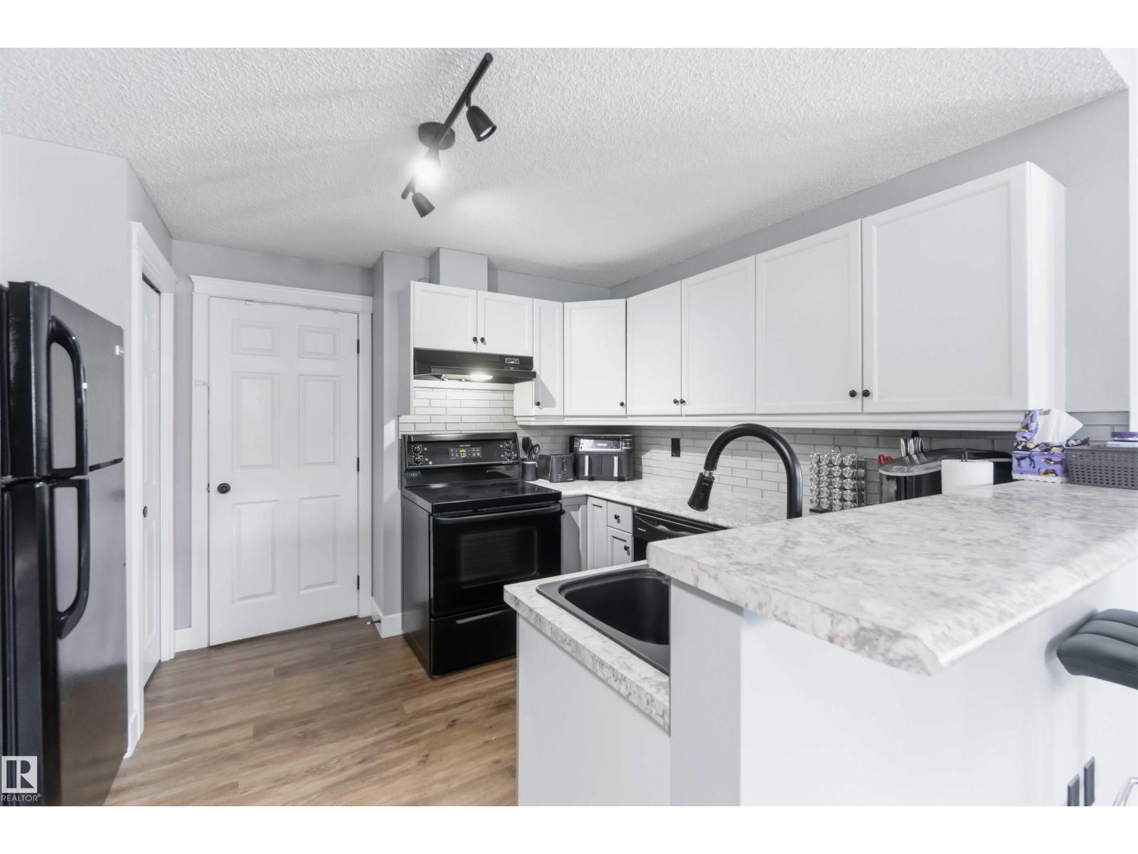 #11 1179 SUMMERSIDE DR SW, Edmonton