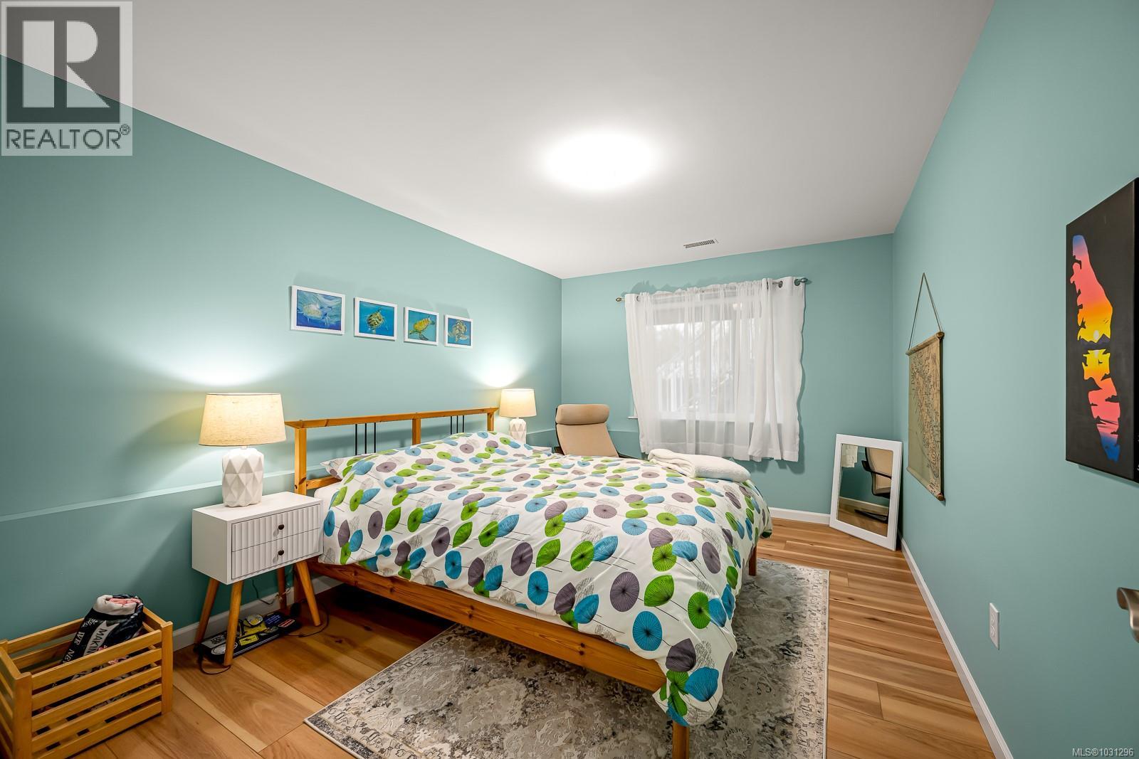 1103 View Pl, Courtenay