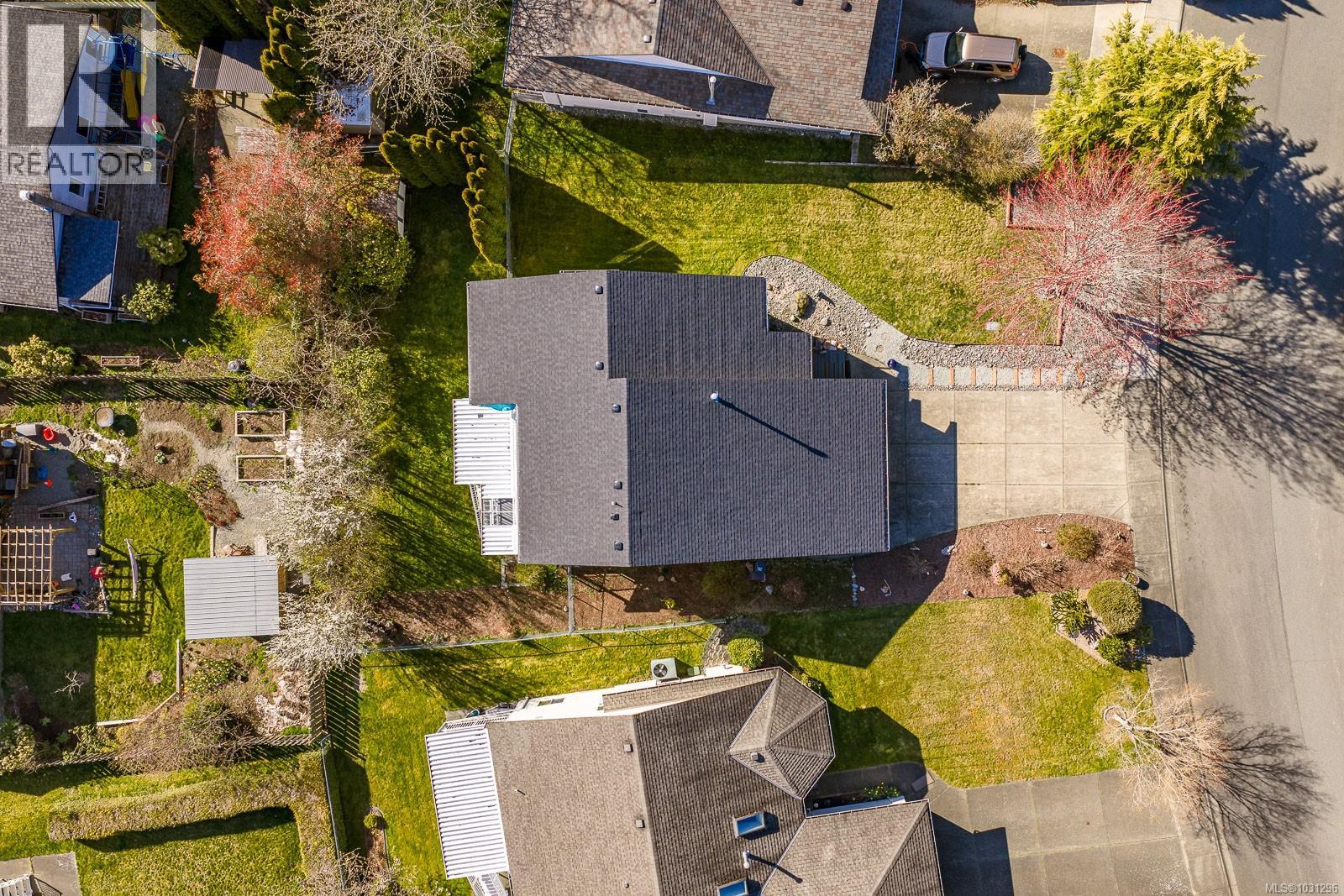 1103 View Pl, Courtenay