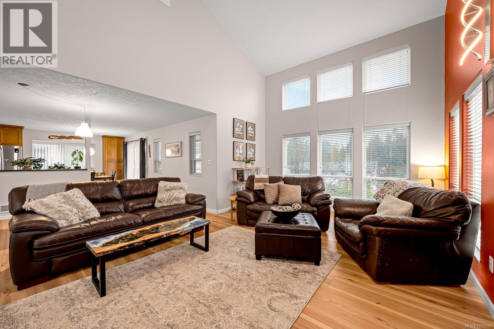 1103 View Pl, Courtenay