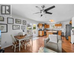 Kitchen - 769 Malone Rd, Ladysmith, BC V9G1N1 Photo 10