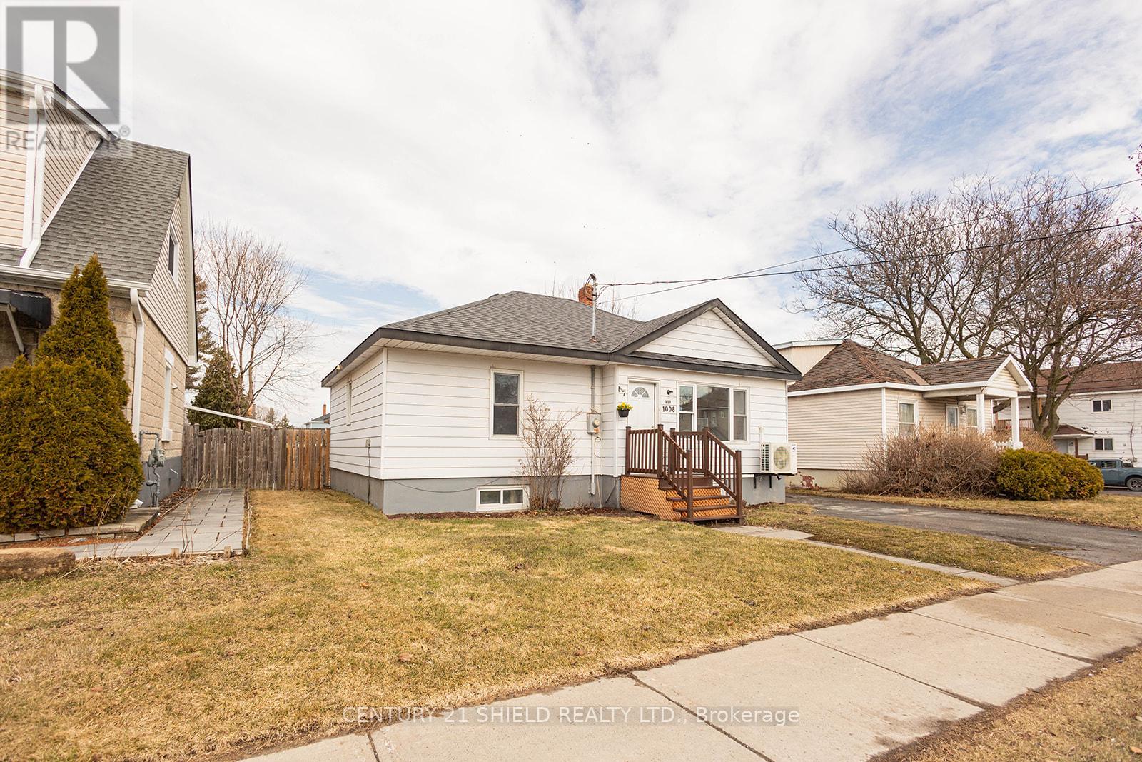 1008 SECOND STREET E - 1