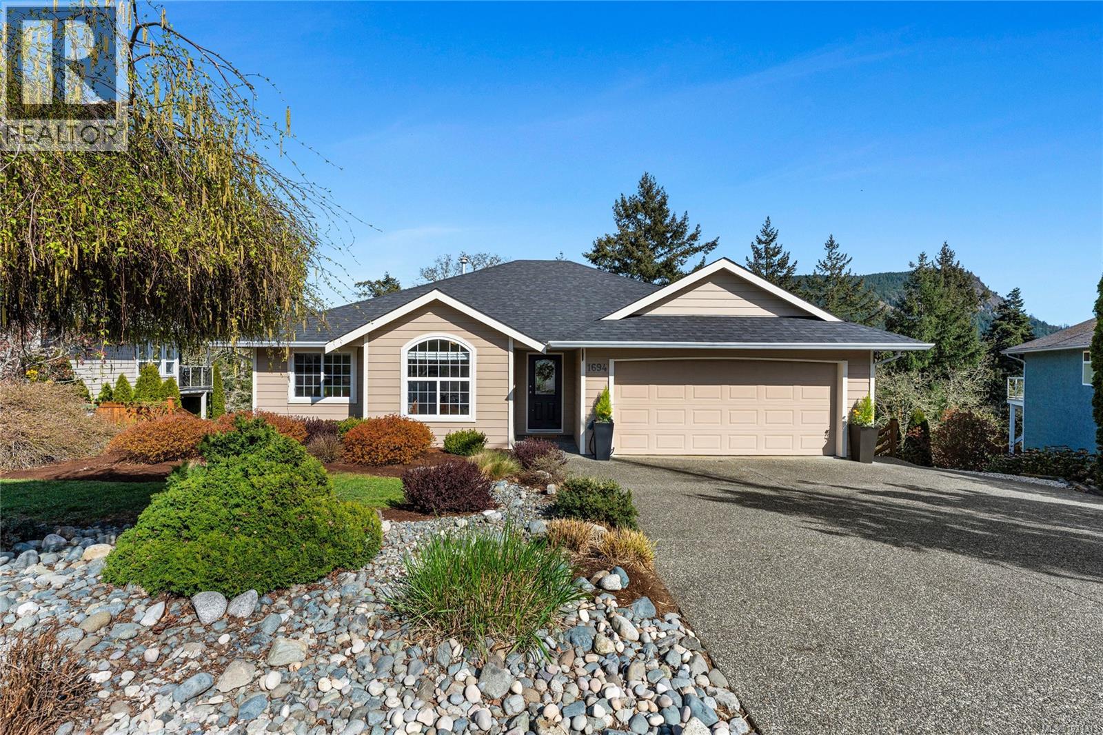  1694 Eagle View Place, Duncan