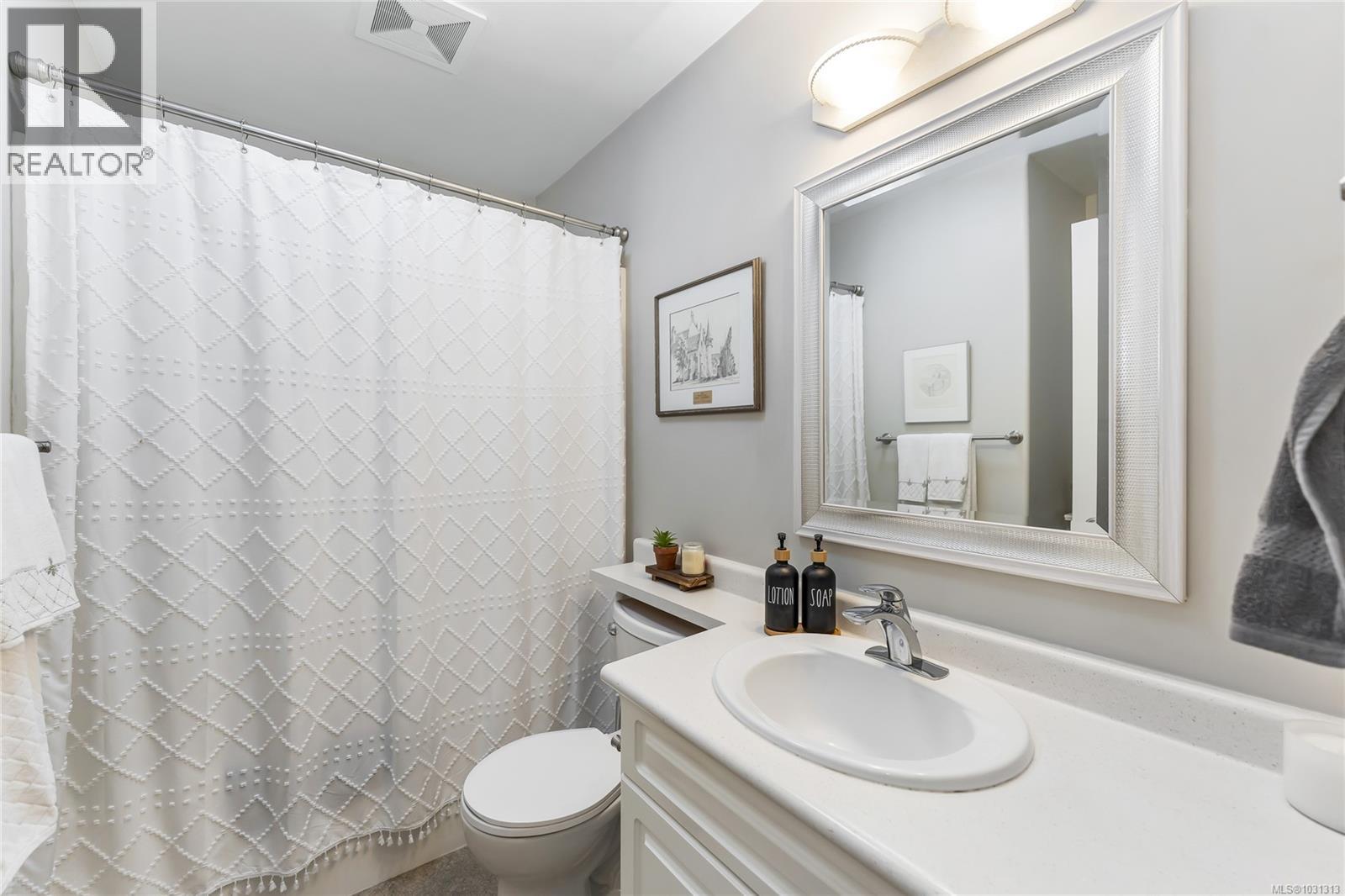  1694 Eagle View Place, Duncan