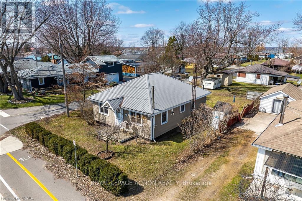 88 ERIE BOULEVARD - 42