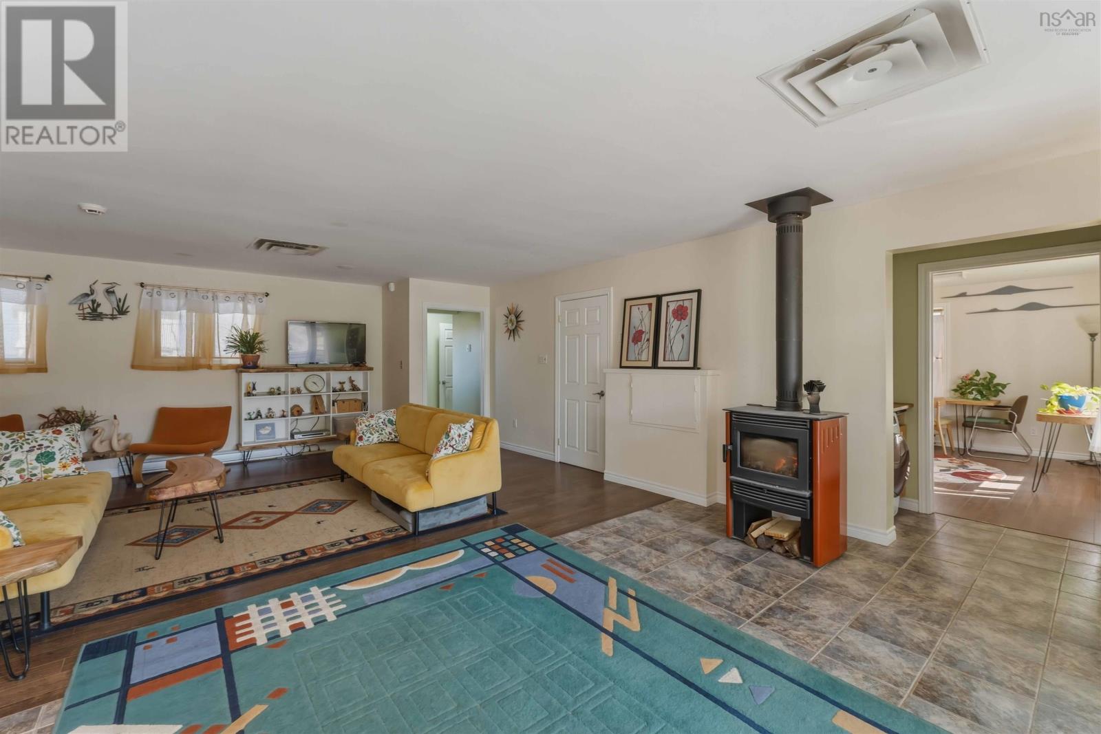 Property 13 of 51 of 3213 Highway 1