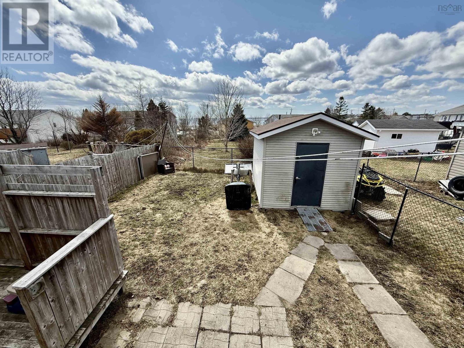 Property 23 of 33 of 45 Peter Court