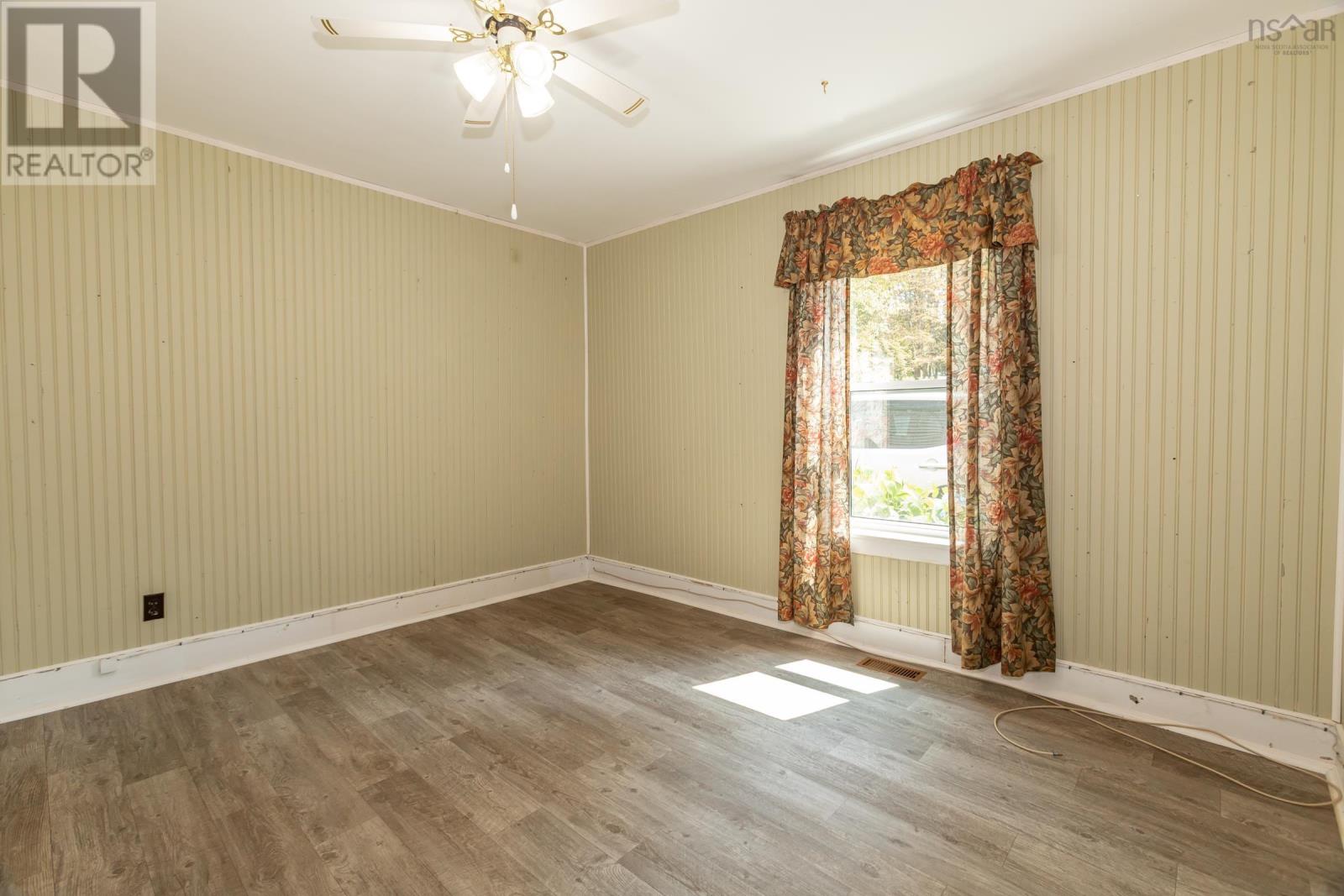 7498 HIGHWAY 340 - 23