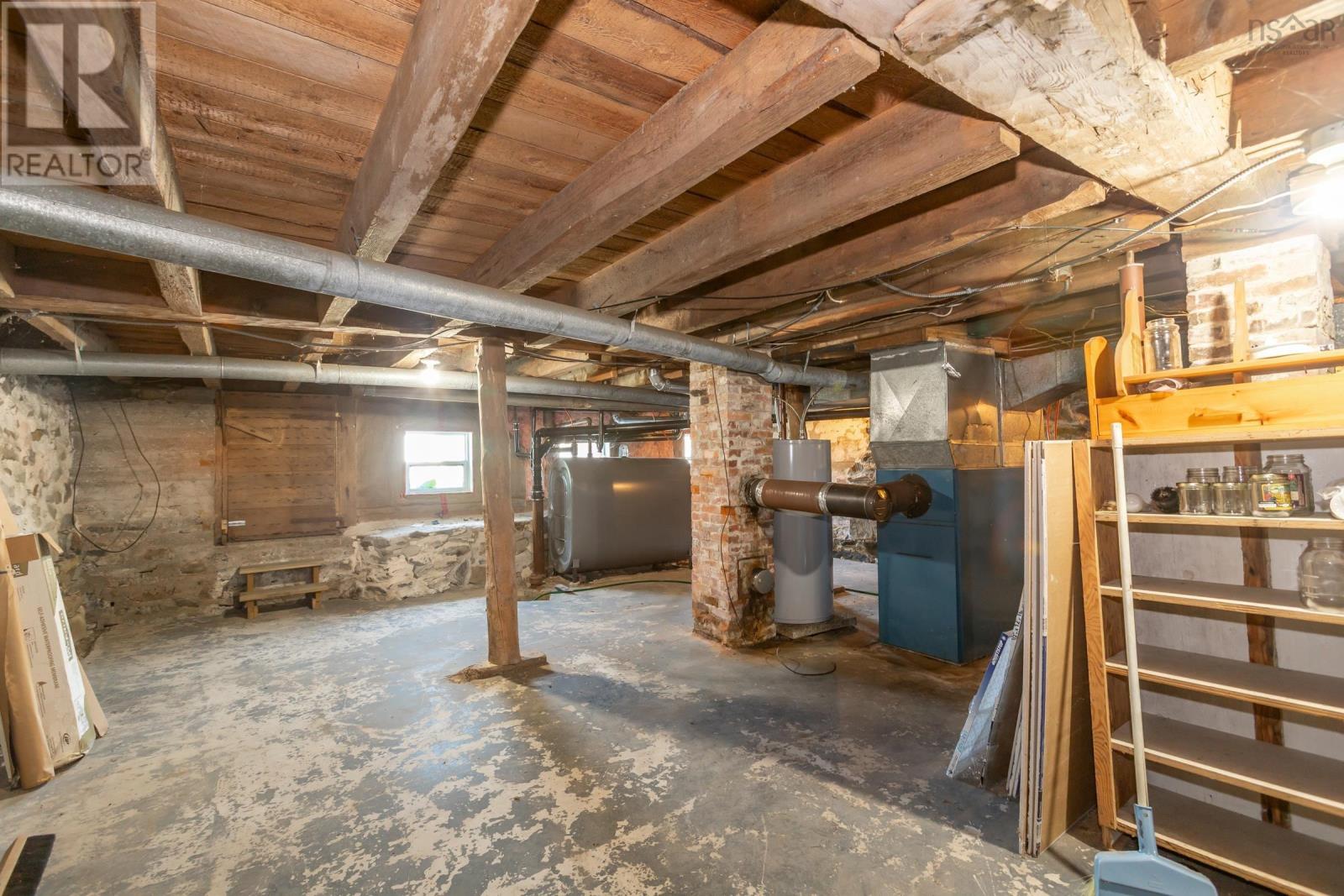 7498 HIGHWAY 340 - 35