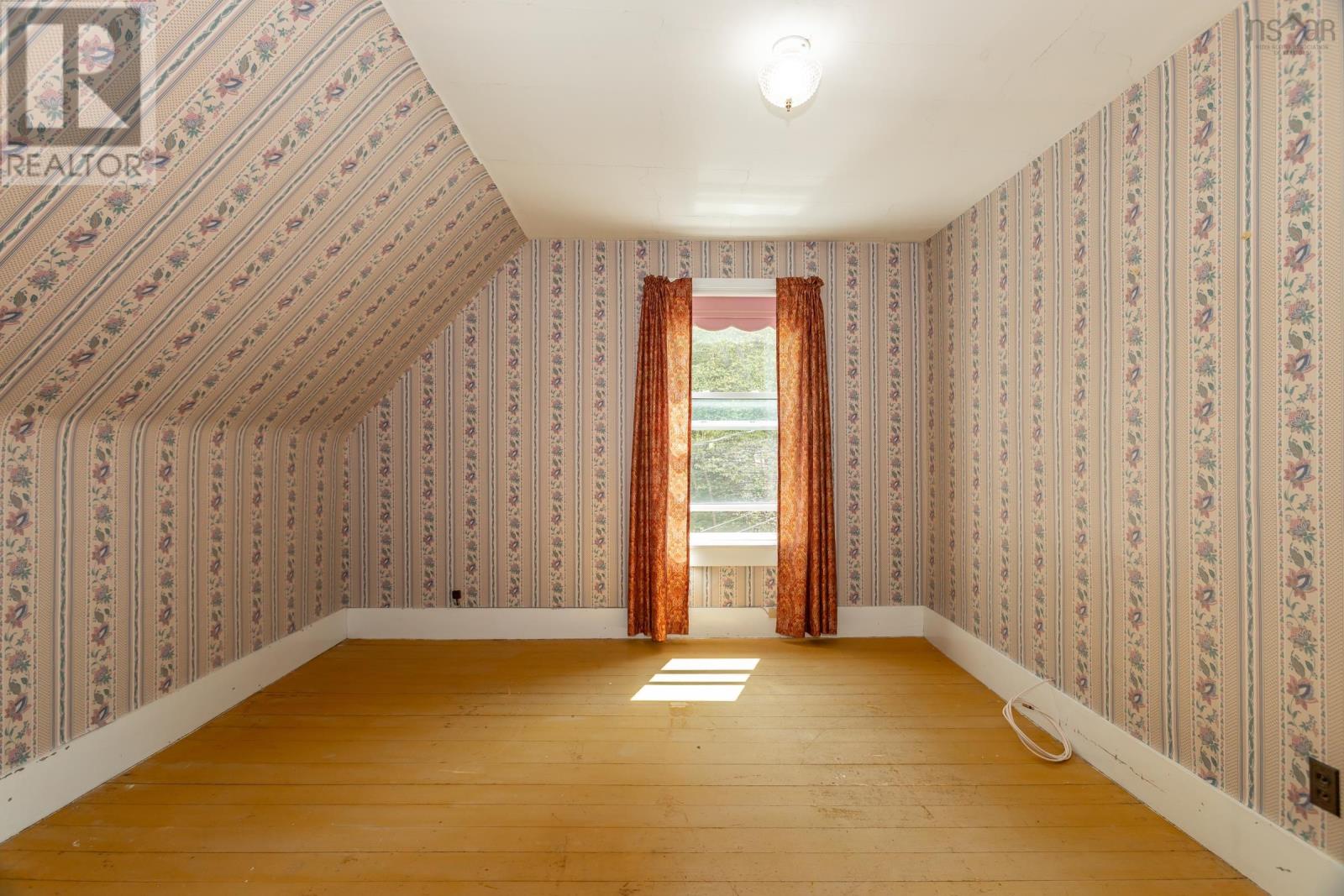 7498 HIGHWAY 340 - 25