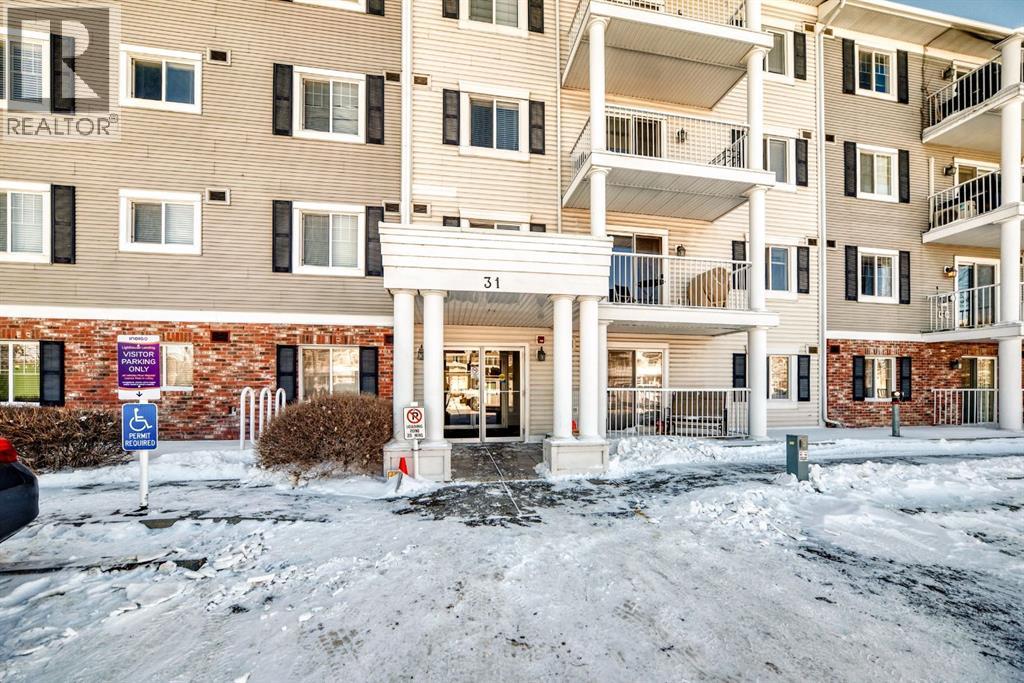 Single Family House for Sale in   Country Village Manor NE Country Hills Village Calgary 