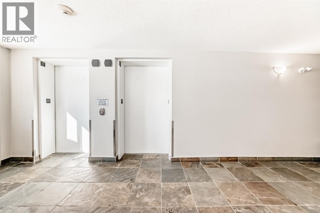 Single Family House for Sale in   Country Village Manor NE Country Hills Village Calgary 