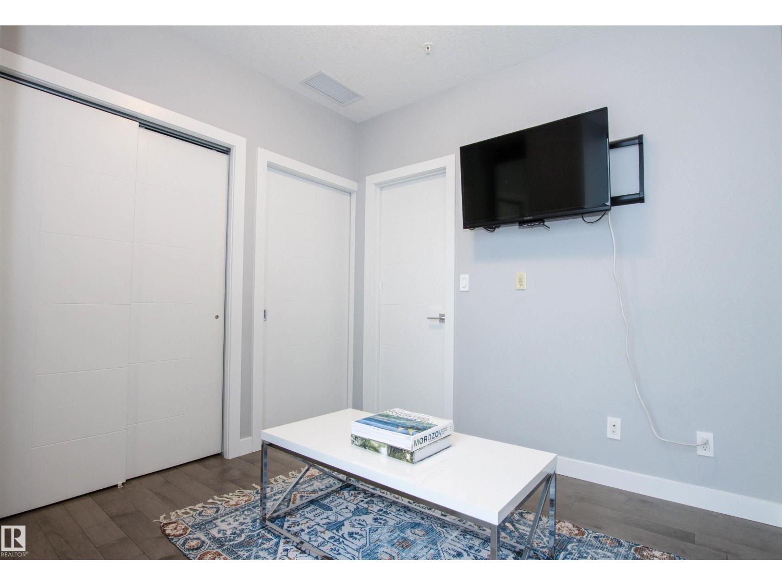 #2003 10238 103 ST NW, Edmonton