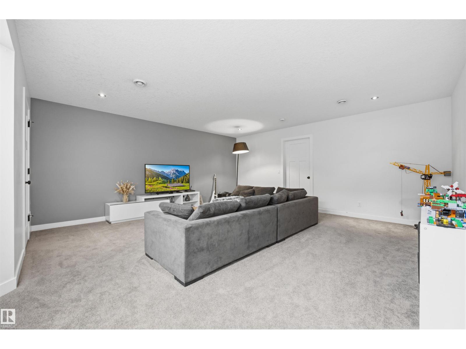 7123 CARDINAL WY SW, Edmonton