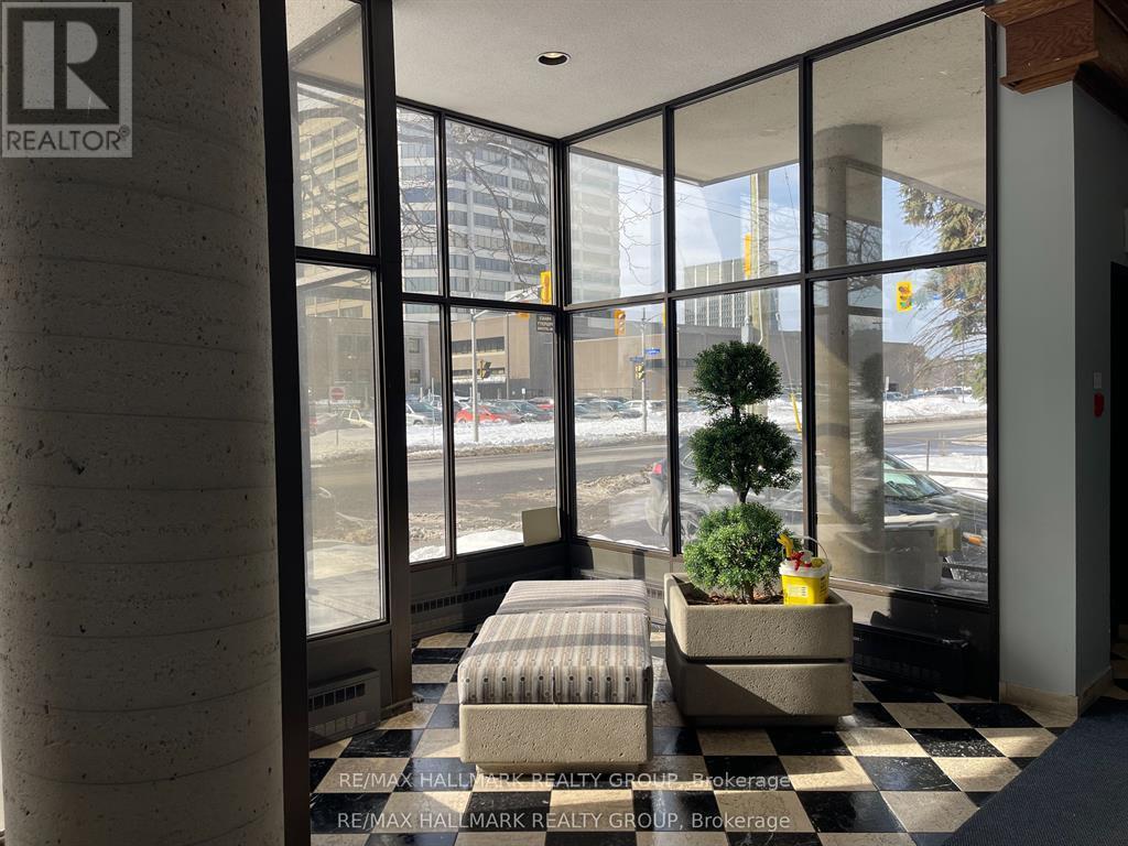 #104 191 PARKDALE AVENUE - 2