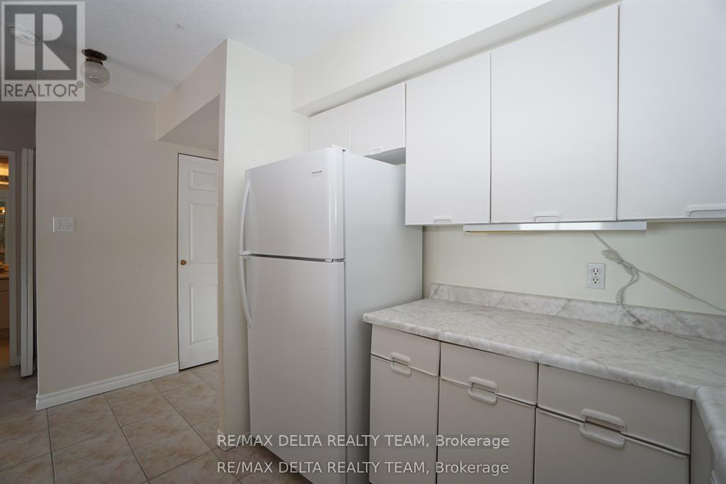 1506 - 545 ST LAURENT BOULEVARD — photo 10