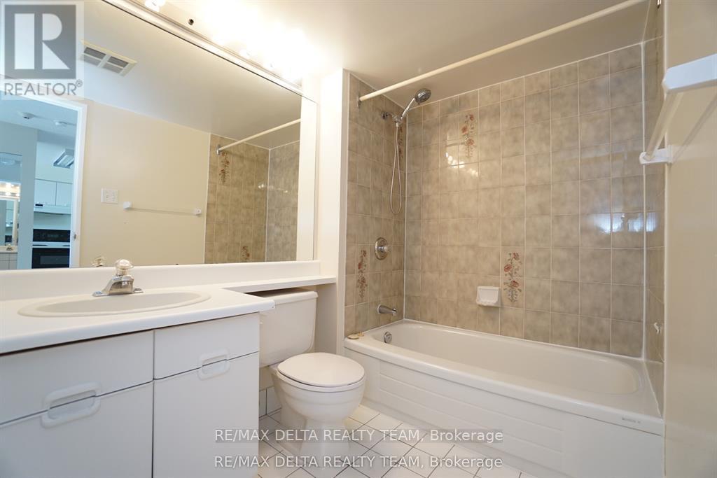 1506 - 545 ST LAURENT BOULEVARD — photo 16