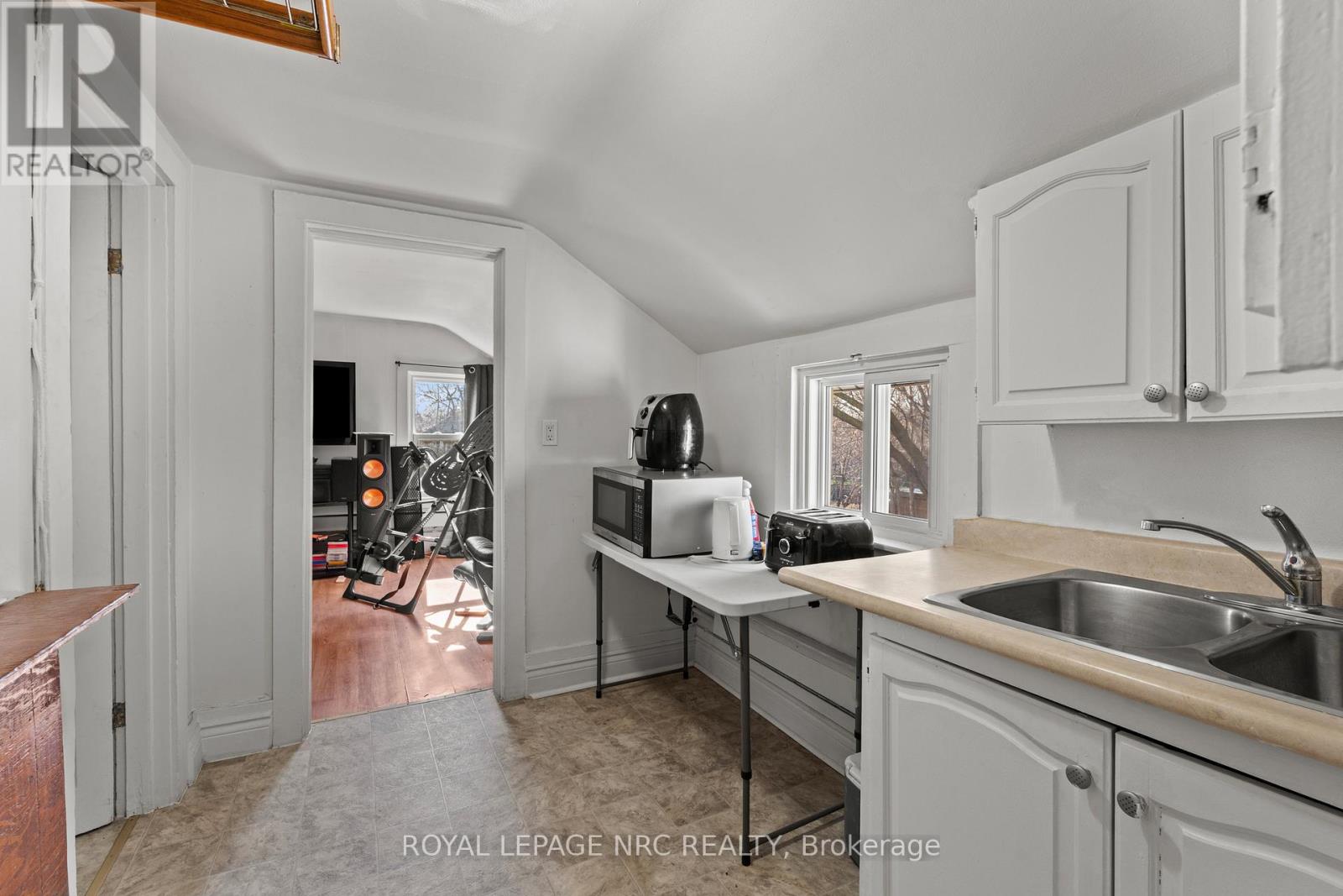Upper Bachelor Kitchen