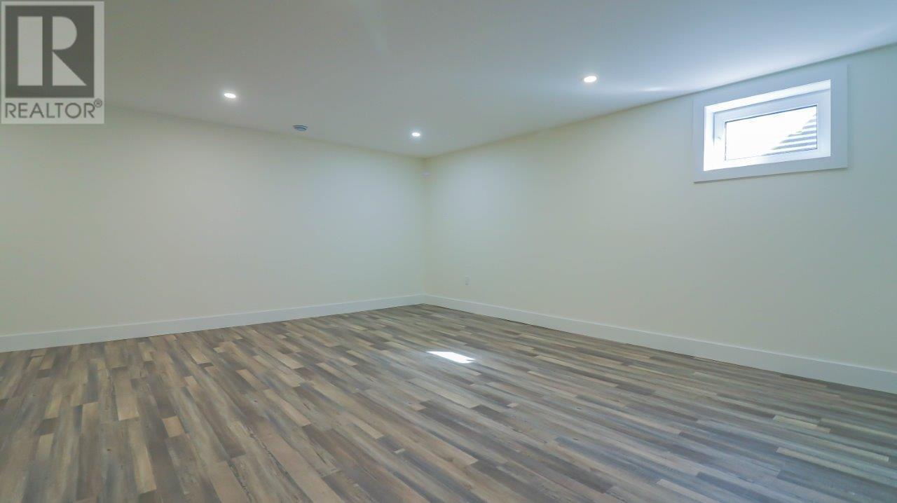 2 Enderis Lane - 24