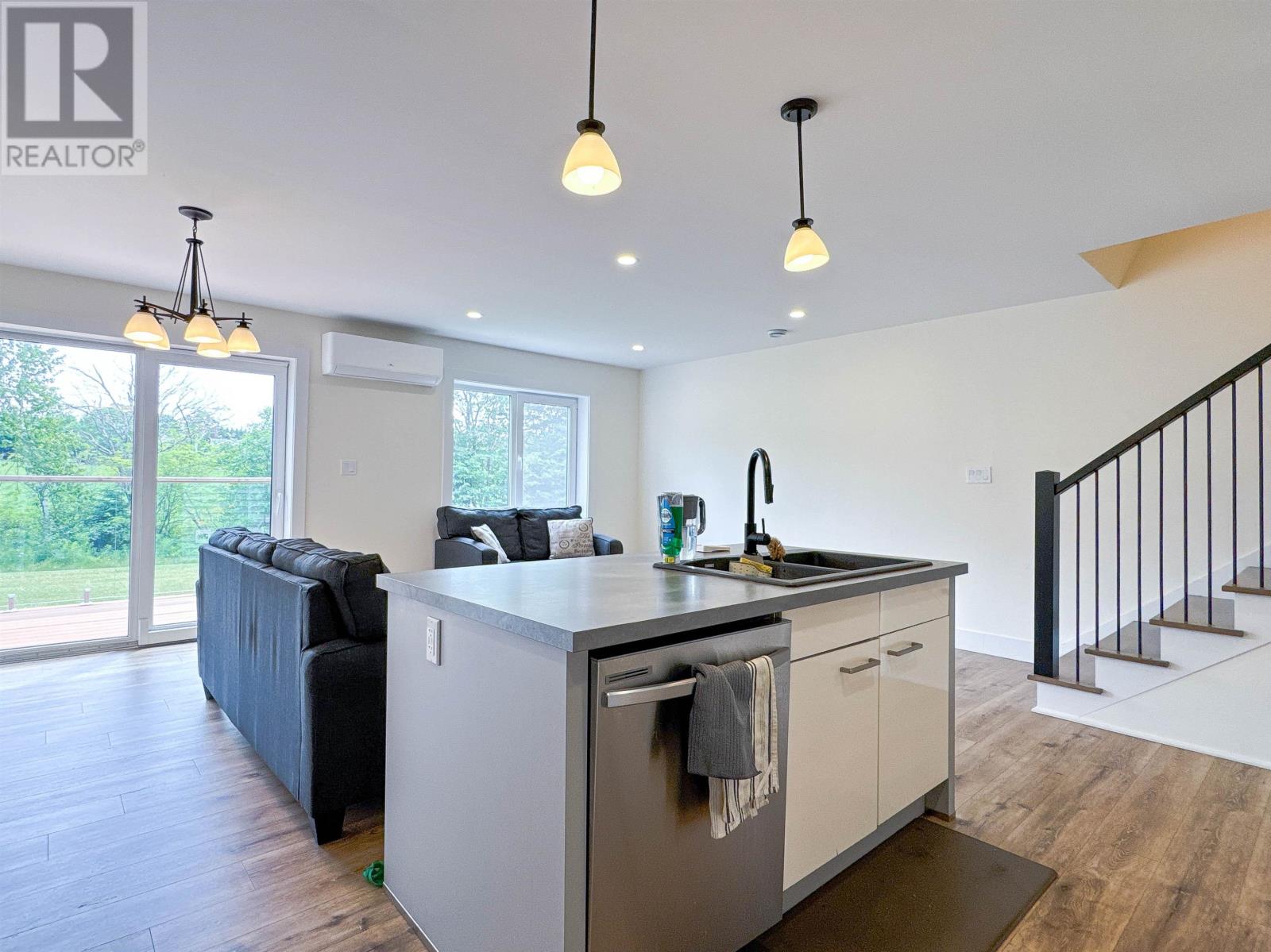 14 ENDERIS LANE - 12