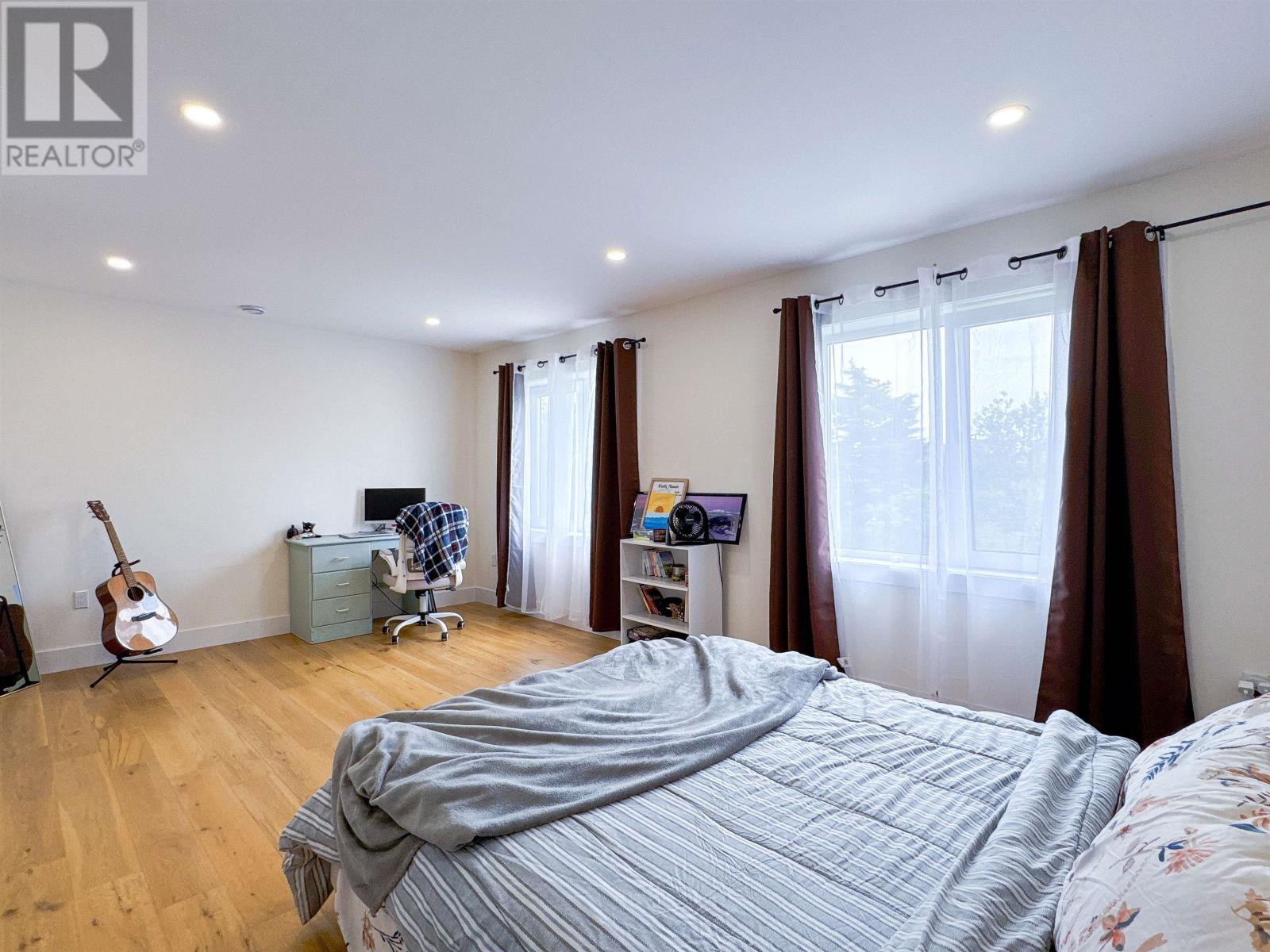 14 Enderis Lane - 15