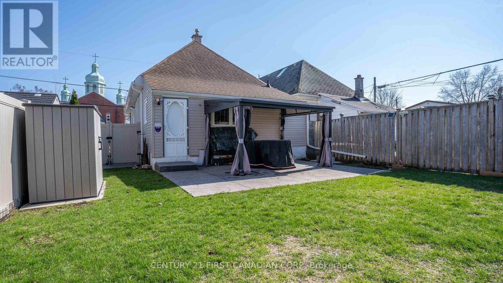 706 NELSON STREET Property Photo